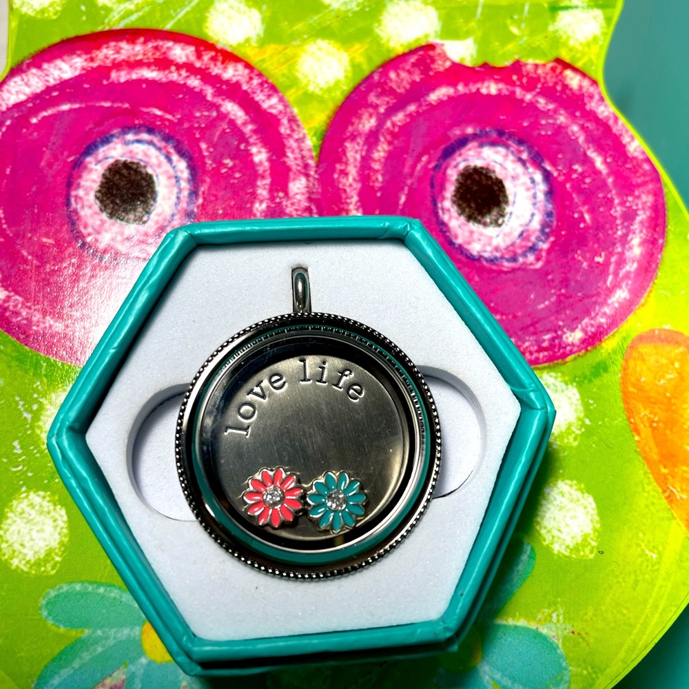 Origami Owl twist silver Locket